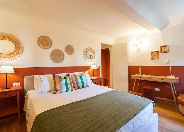 Your Authentic Experience