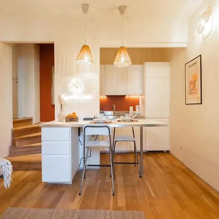 Your Authentic Experience Apartment *